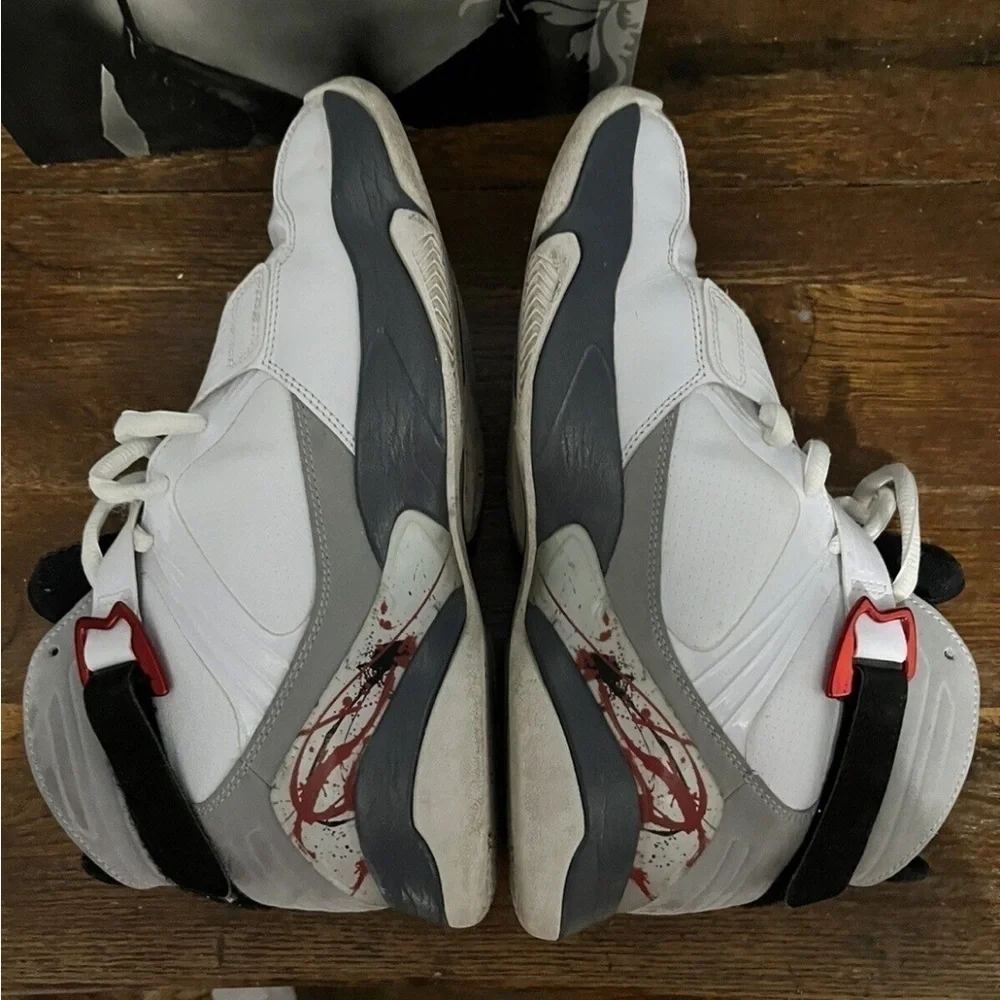 Jordan 8.0 White Varsity Red Bugs Bunny / Playoffs 2011 Men’s Size 9.5~